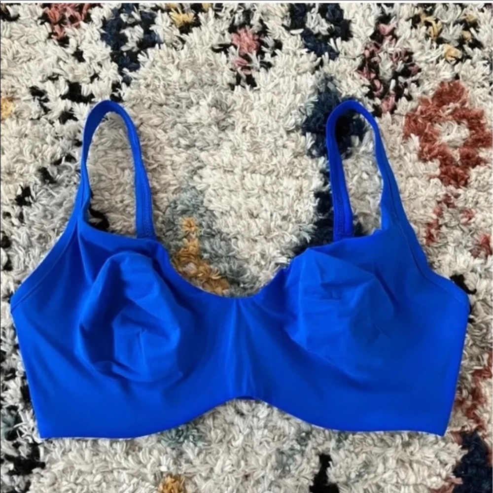 Victoria’s Secret 36DD blue bikini top